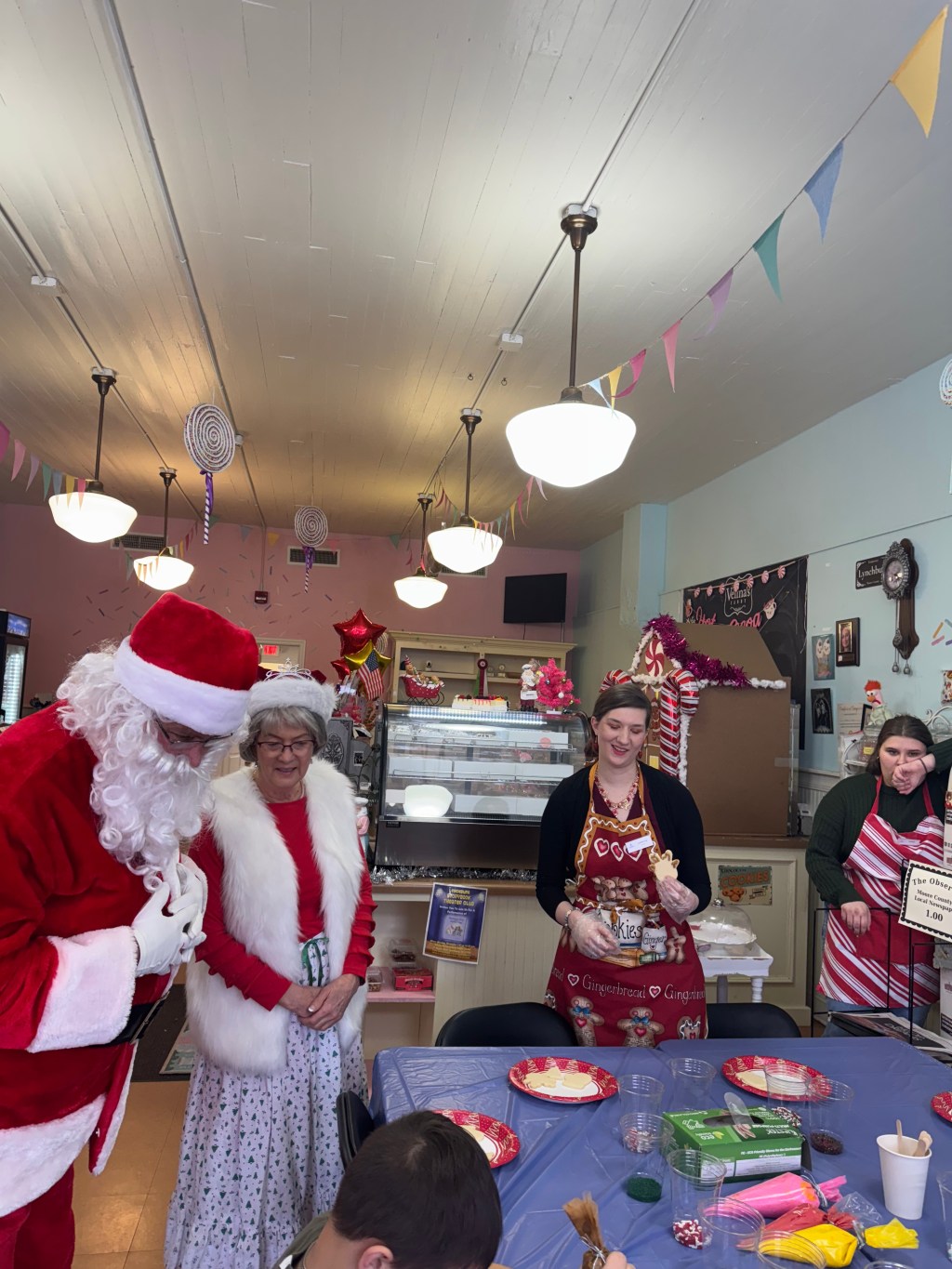 We’re Decorating Cookies!